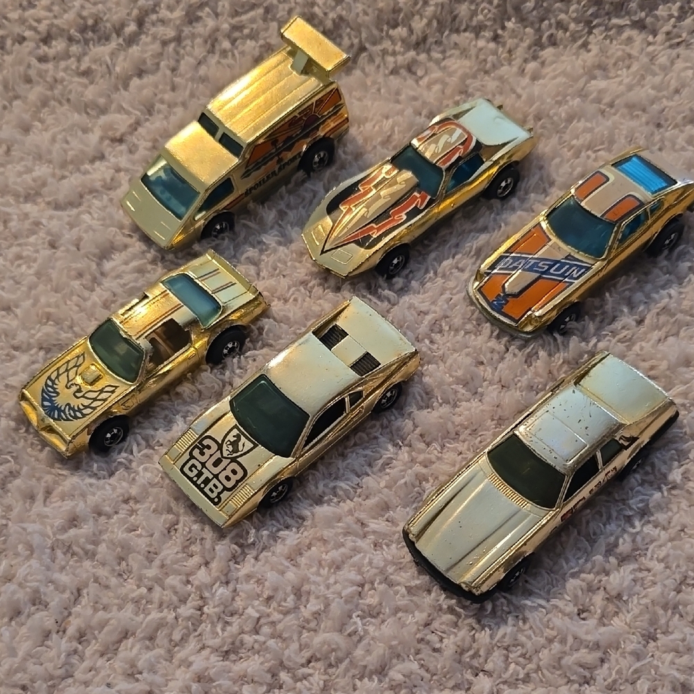 ♡♡♡ Full Set Hot Wheels Gold Die-Cast Series 6 Cars